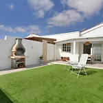 Recently Renovated, With Views, Barbecue And Outdoor Shower *