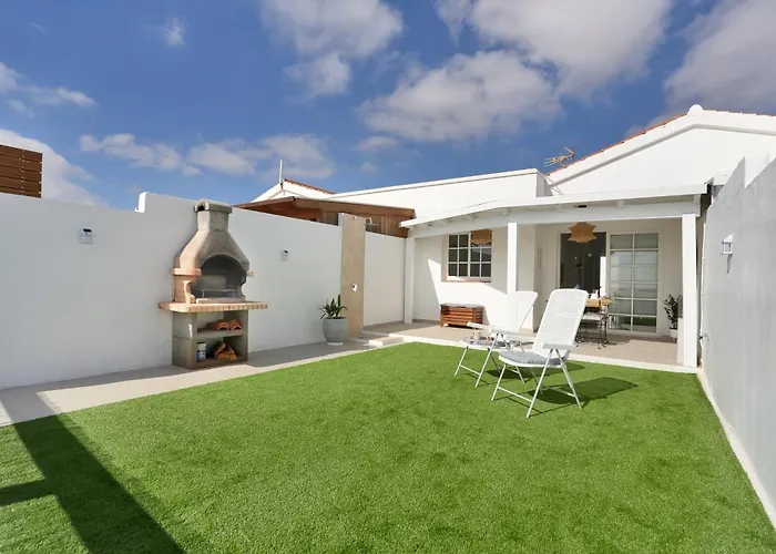 Recently Renovated, With Views, Barbecue And Outdoor Shower *