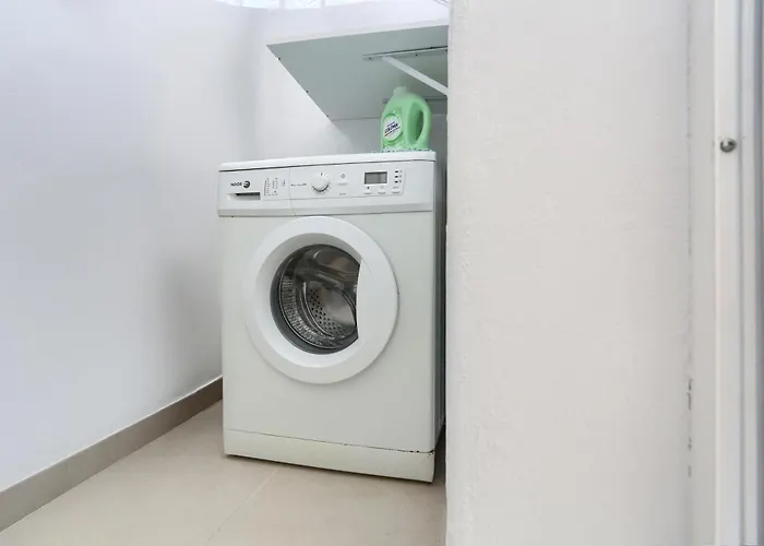 Recently Renovated, With Views, Barbecue And Outdoor Shower *