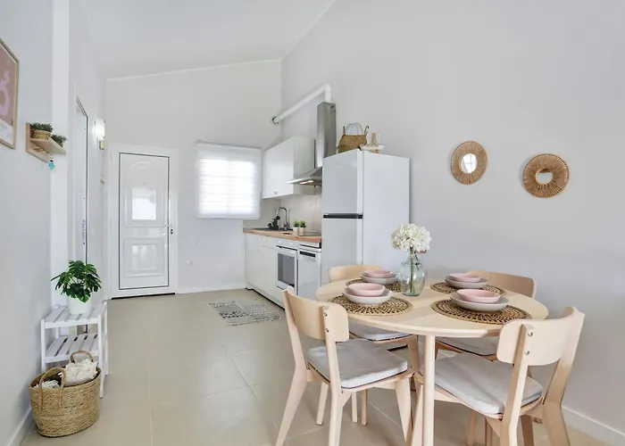 شقة Recently Renovated, With Views, Barbecue And Outdoor Shower *